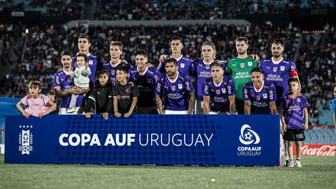 DEFENSOR SPORTING CAMPEON DE LA COPA AUF URUGUAY 2024  EN DRAMATICA DEFINICION CONTRA NACIONAL